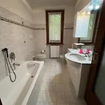 Signorile Quadrilocale Nel Di Guardia Apartamento Villa Guardia